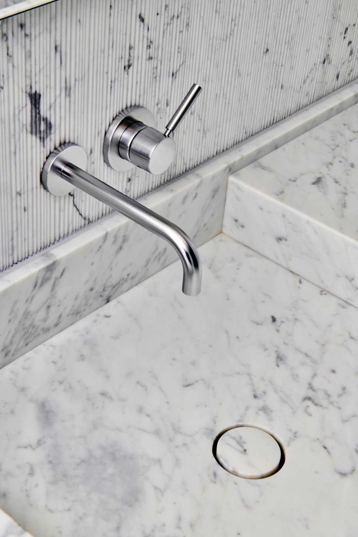 Carrara sink detail