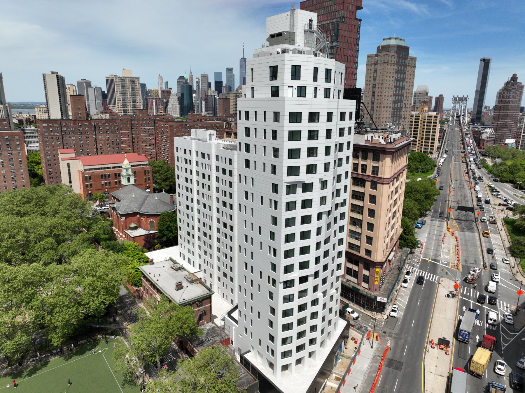 Aerial view toward the Manhattan Bridge