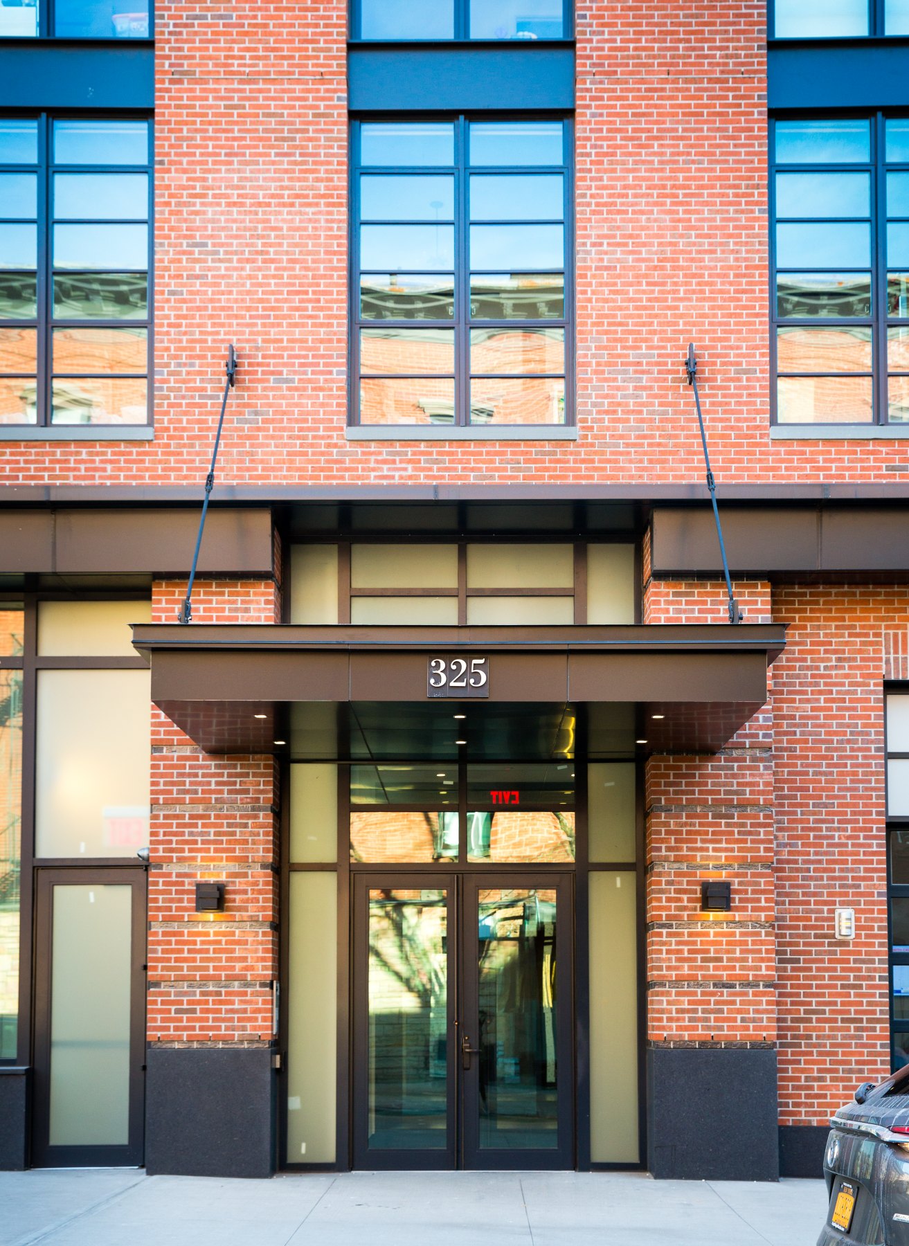 Entrance canopy