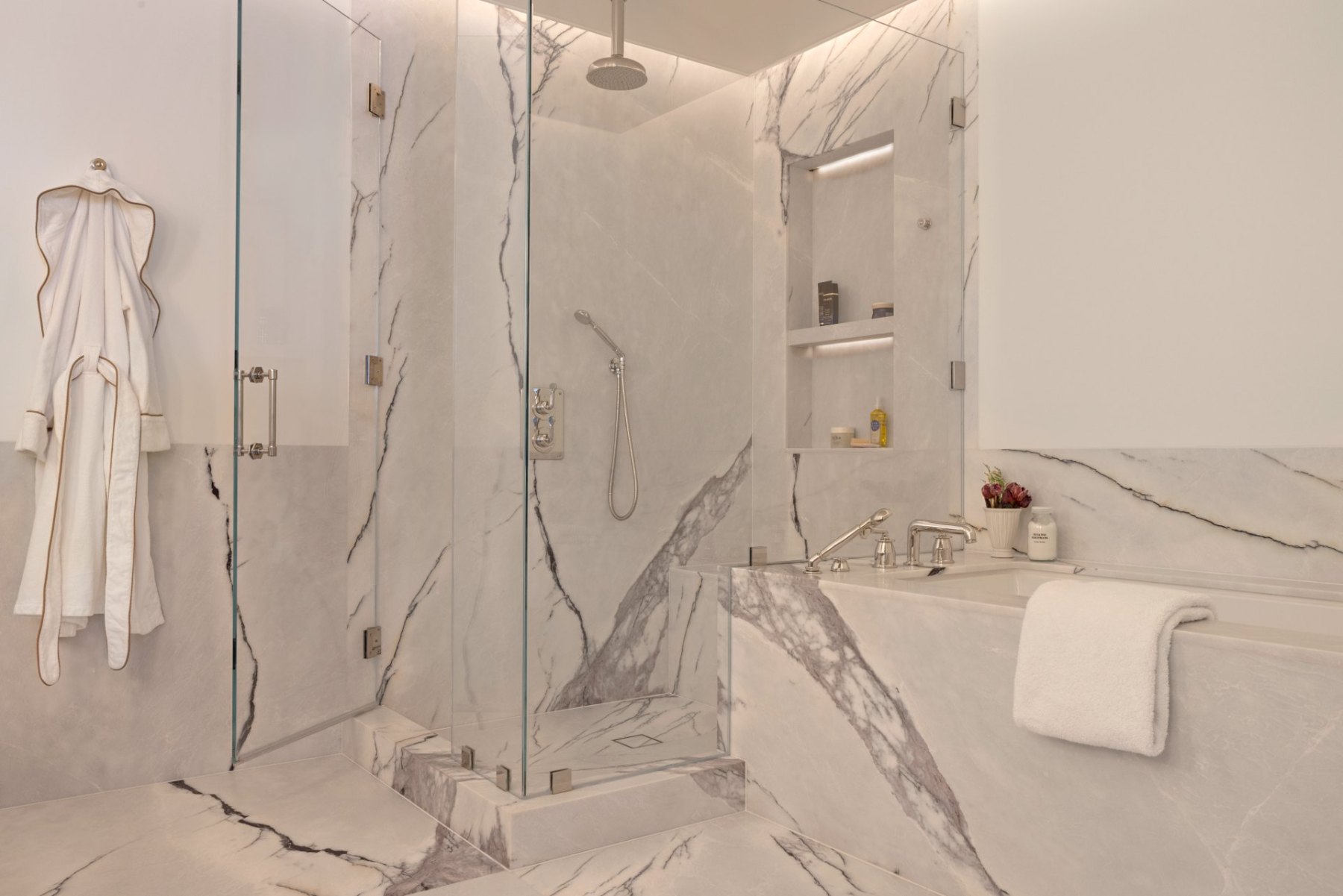 Primary bath
