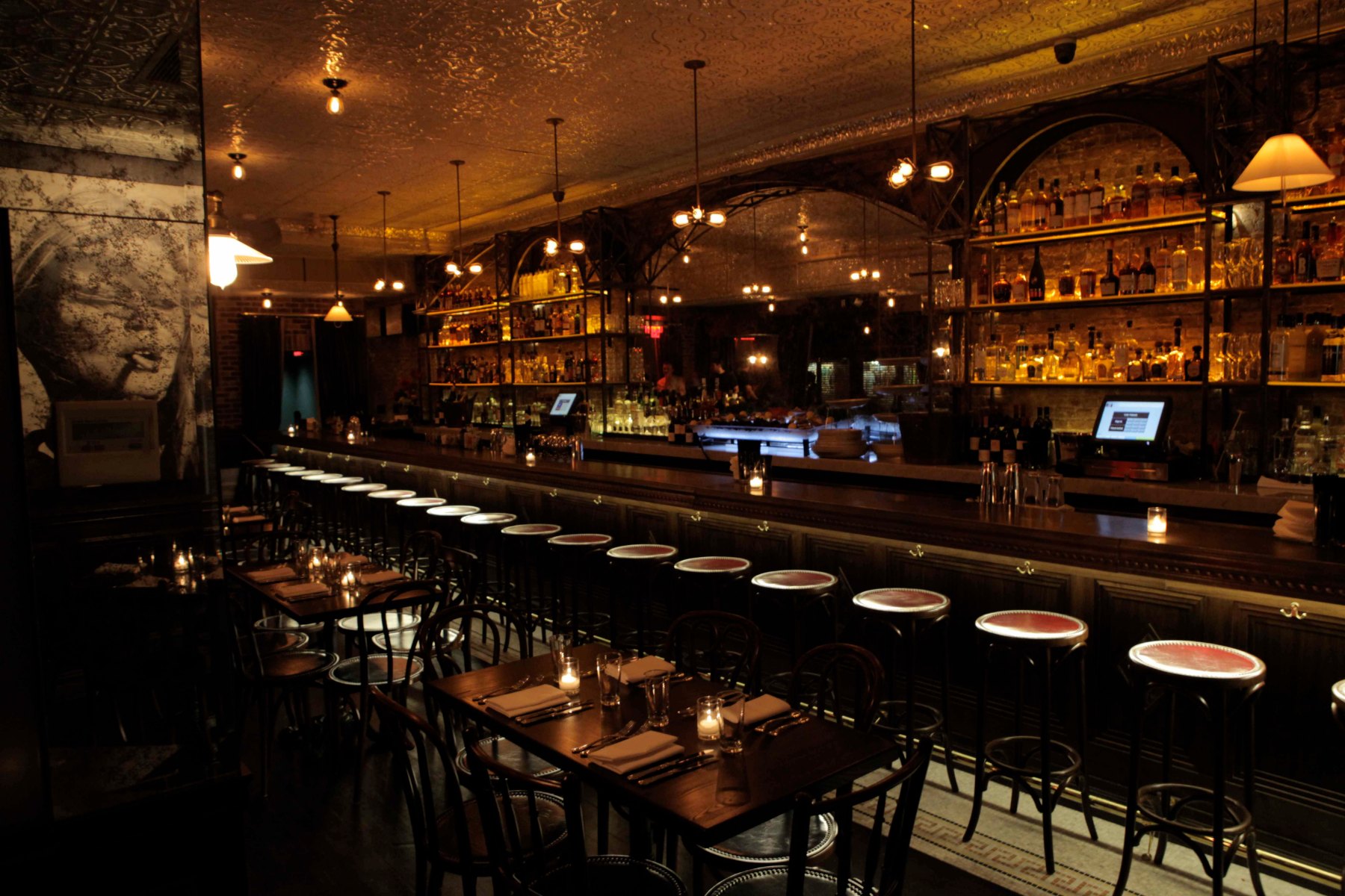 Main bar